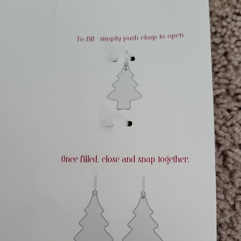 Christmas Tree Tea Infuser In Gold - Picture 3 of 3